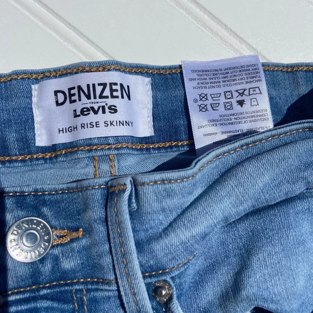 Denizen Levi’s High Rise Skinny Jeans Sz: 6M 28x30